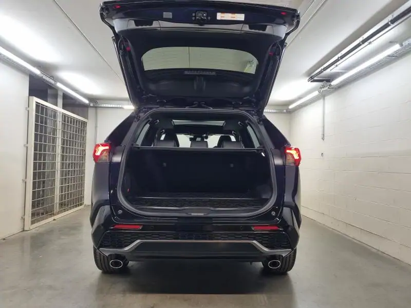 Nieuw Toyota Rav4 plug-in SUV LWB Plug-in CVT GR Sport LHD 2RA - Dark Blue / BI-TONE 10