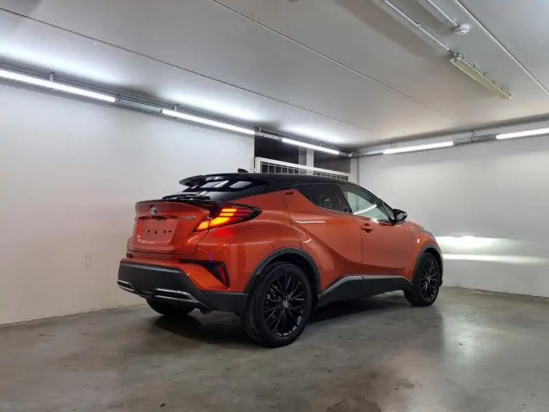 Occasie Toyota Toyota c-hr 5 d. 2.0L HEV CVT C-LUB BI-TONE LHD 2NK - Metal stream  / black rf 10
