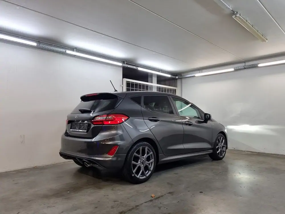 Occasie Ford Fiesta mca ST-Line 1.0i EcoBoost 100pk / 74kW M6 JKQ - Speciale metaalkleur "Magnetic" 10