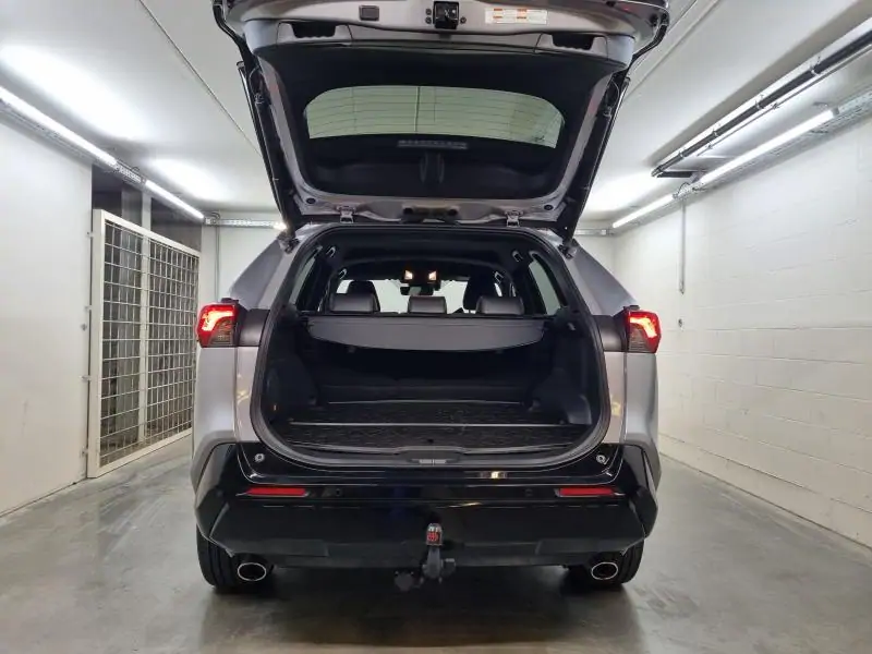 Occasie Toyota Rav4 plug-in SUV LWB Plug-in CVT Style Plus LHD 2QY - Zircon Silver / Black roof 11