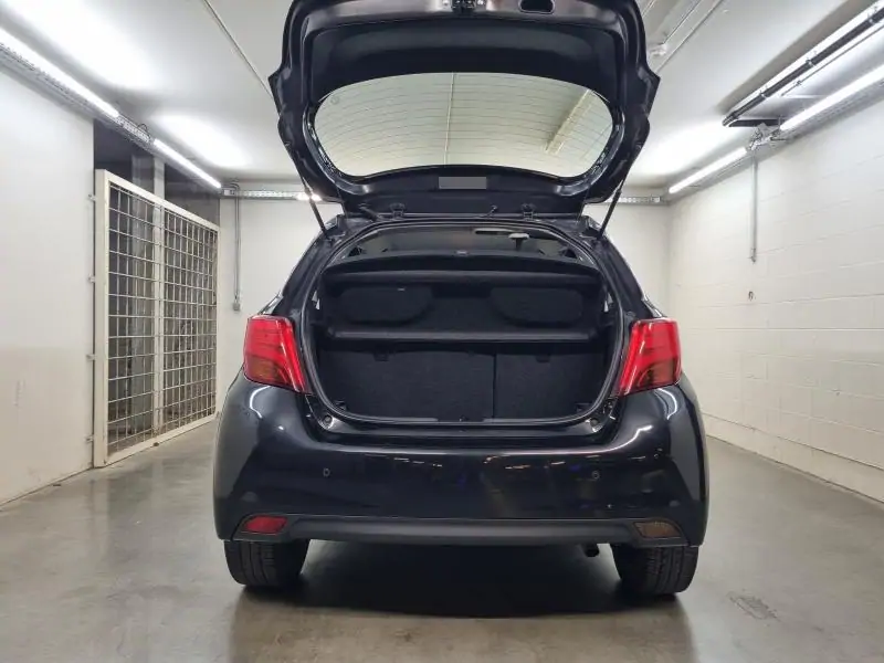 Occasie Toyota Yaris 1.4 D-4D 5D 5MT SOL 9