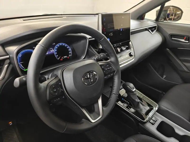 Nieuw Toyota Corolla Cross Style - Zetelverwarming - elek koffer - Nieuwe wagen RED - Rouge 4