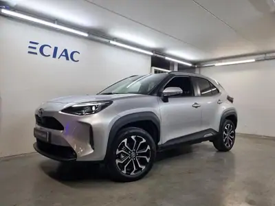 Nieuw Toyota Yaris cross B-SUV 1.5 TNGA HEV 2WD CVT Dynamic Plus 1L0 - Silver Metallic