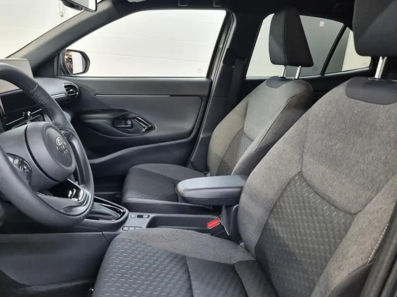 Occasie Toyota Yaris cross B-SUV 1.5 TNGA HEV 130 2WD CVT Executive 209 - NIGHT SKY BLACK METALLIC (209) 5