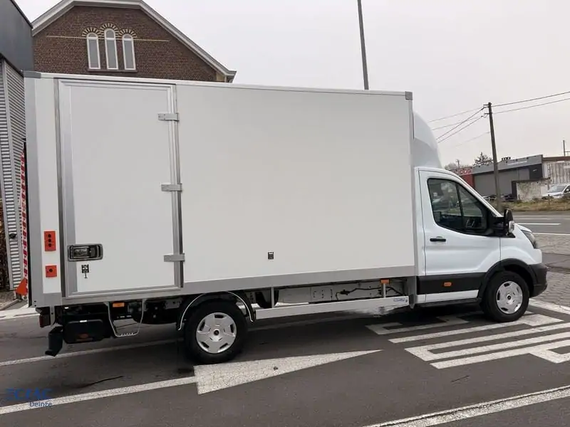 Nieuw Ford Transit 2t mca 350E Chassis enkele cabine L4 Trend M6 2.0 TD 130pk / 96kW N PN3GZ - "Frozen White" Speciale niet-metaalkleur 4