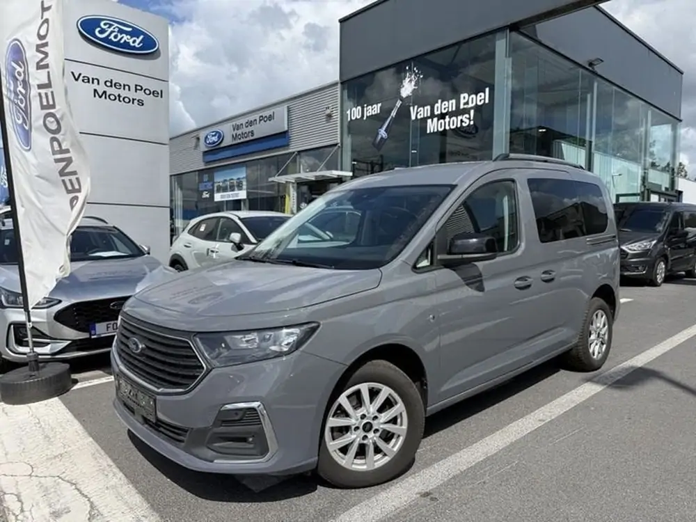 Occasie Ford V761 tourneo connect Tourneo Connect Titanium 1.5 Ecoboost 114PS M6 PCAAG - Graphite Grey - metaalkleur 1