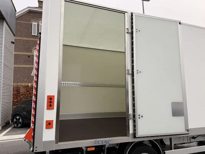 Nieuw Ford Transit 2t mca 350E Chassis enkele cabine L4 Trend M6 2.0 TD 130pk / 96kW N PN3GZ - "Frozen White" Speciale niet-metaalkleur 15