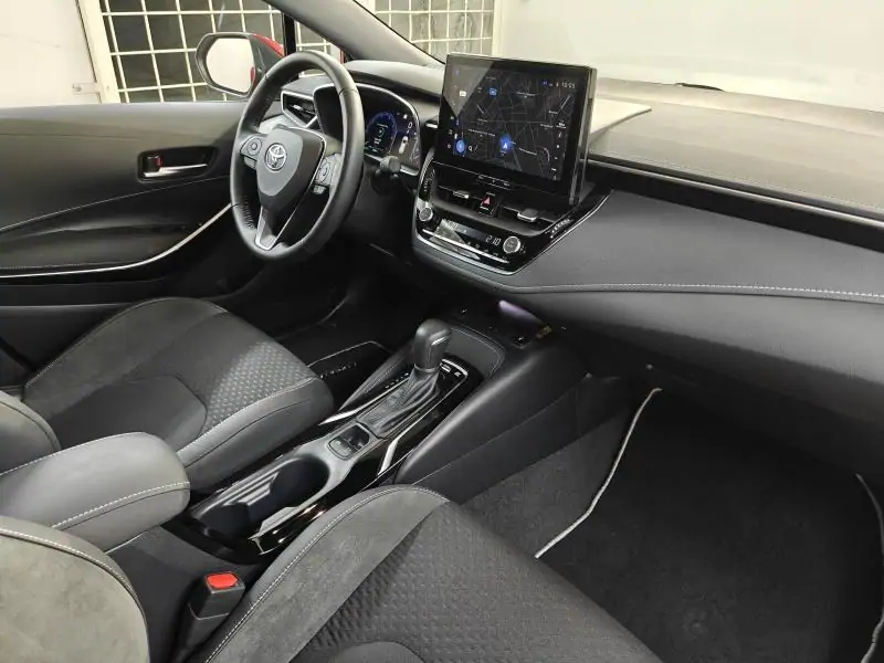 Occasie Toyota Corolla Premium - 10444km - Garantie RED - Rouge 11