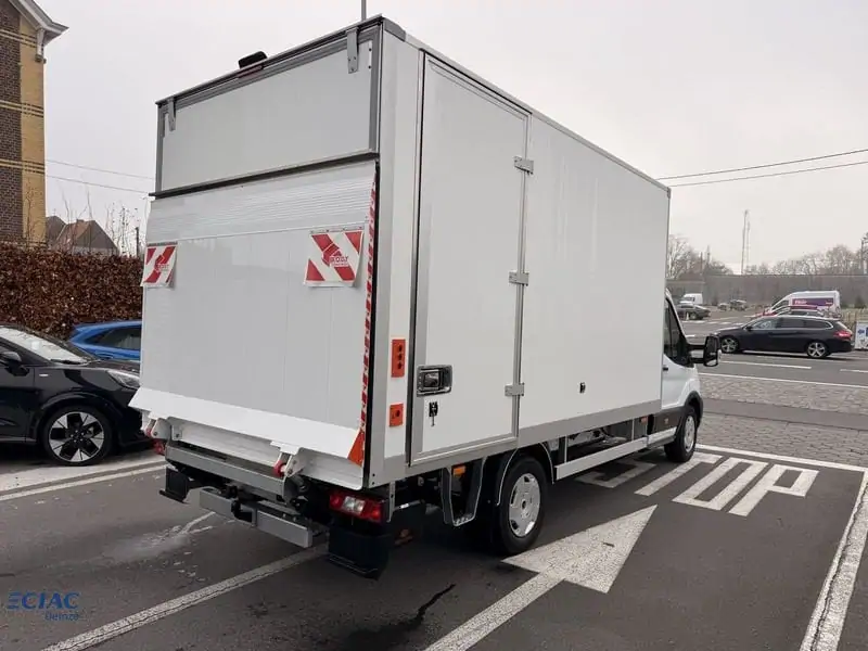 Nieuw Ford Transit 2t mca 350E Chassis enkele cabine L4 Trend M6 2.0 TD 130pk / 96kW N PN3GZ - "Frozen White" Speciale niet-metaalkleur 5
