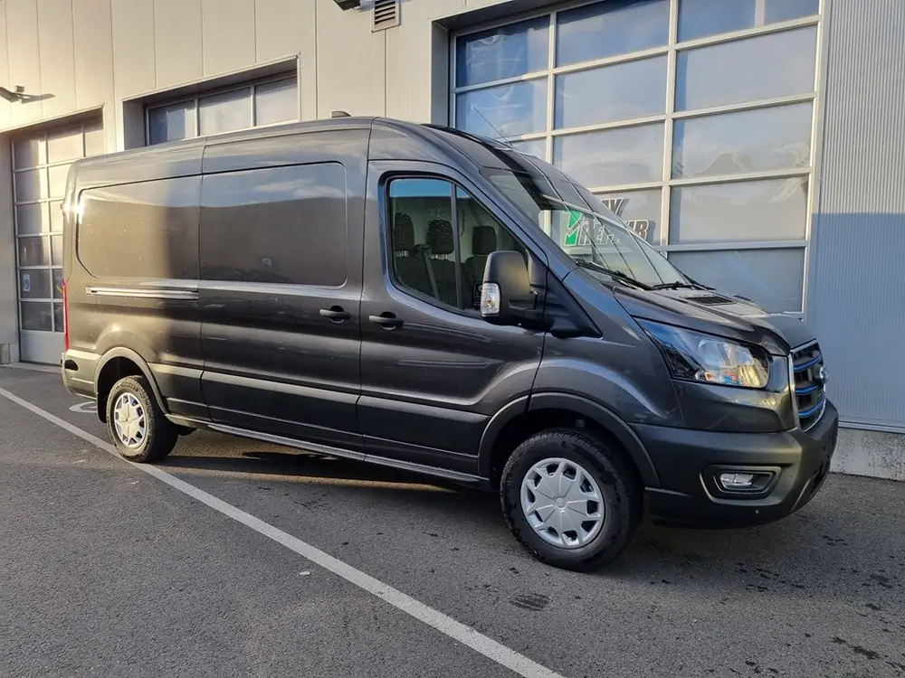 Occasie Ford Transit 2t mca 350L Gesloten bestelwagen L3 Trend Electric 67kW/198kW AXM - Metaalkleur: Moondust Silver 2