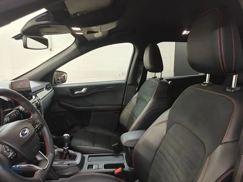 Occasie Ford All-new kuga ST-Line X 1.5 EcoBoost 150pk M6 NYE - "Lucid Red" Exclusieve metaalkleur 4