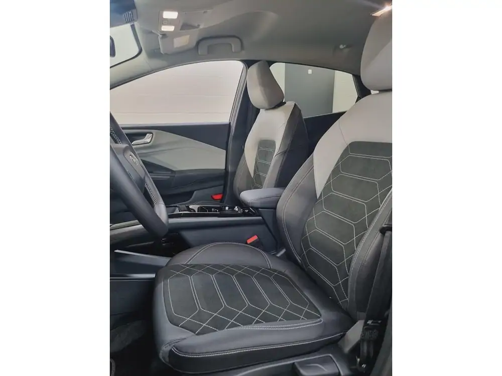 Nieuw Ford Puma mca (bx726) Gen-E Premium 43kWh Standard Range 168pk/123kW A1 PN4GM - "Agate Black" Metaalkleur 5