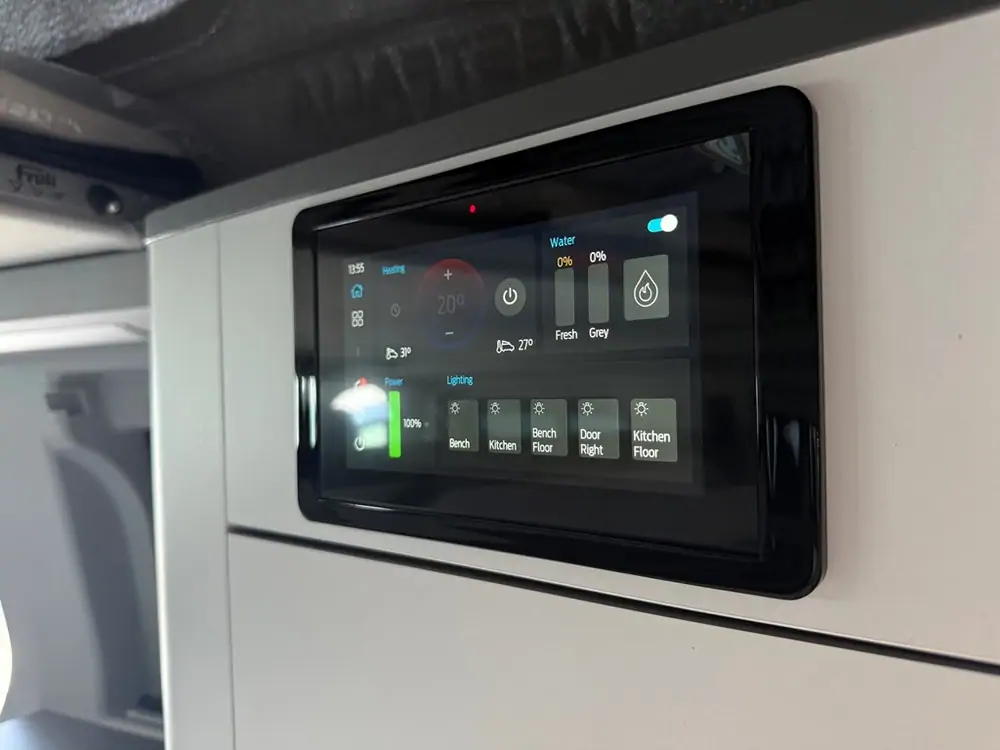 Nieuw Ford Transit custom v710 CAMPER 320S TITANIUM 2.0TD170 S6.2 A8 FWD LWB 2.0 TDCi 170pk / 125kW TODO - BLUE METALLIC 37