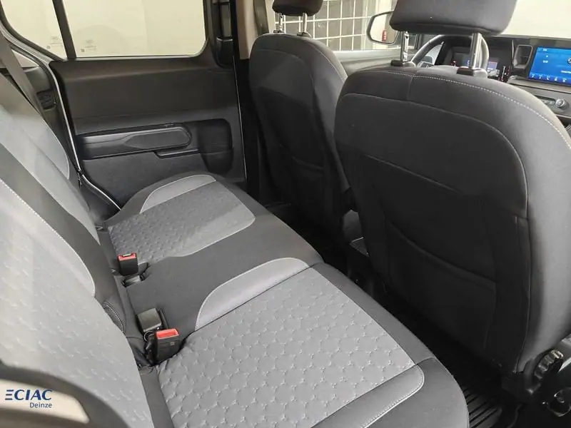 Occasie Ford V769 tourneo courier Titanium 1.0 Ecoboost 125pk / 92kw A7 PN4LQ - "Bursting Green" Metaalkleur 11