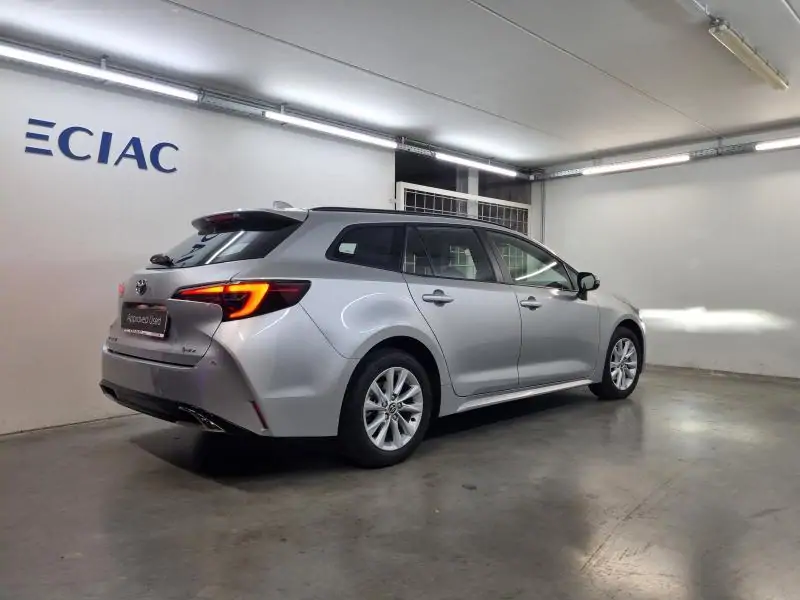 Nieuw Toyota Corolla hb & ts Touring Sports 1.8 Hybrid CVT Dynamic LH 1L0 - Silver Metallic (1L0) 9