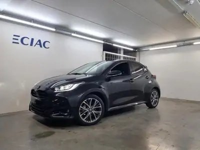 Occasie Toyota Yaris 5 d. 1.5 Hybrid e-CVT Style LHD 209 - NIGHT SKY BLACK METALLIC