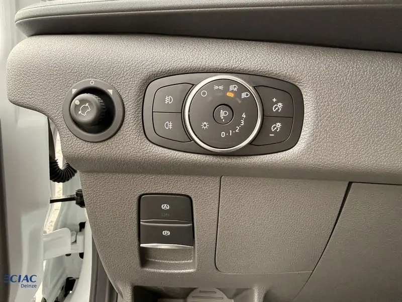 Nieuw Ford Transit 2t mca 350E Chassis enkele cabine L4 Trend M6 2.0 TD 130pk / 96kW N PN3GZ - "Frozen White" Speciale niet-metaalkleur 20