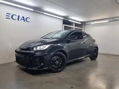 Occasie Toyota Yaris gr Hatchback 1.6L Turbo MT Hi-Pack LHD 219 - PRECIOUS BLACK METALLIC