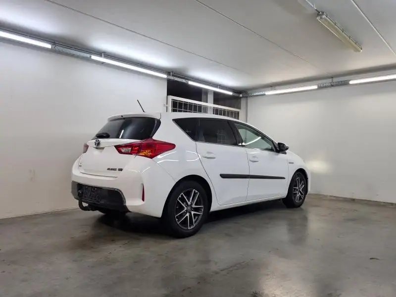 Occasie Toyota Auris 1800 BENZINE+ELEKTR 10