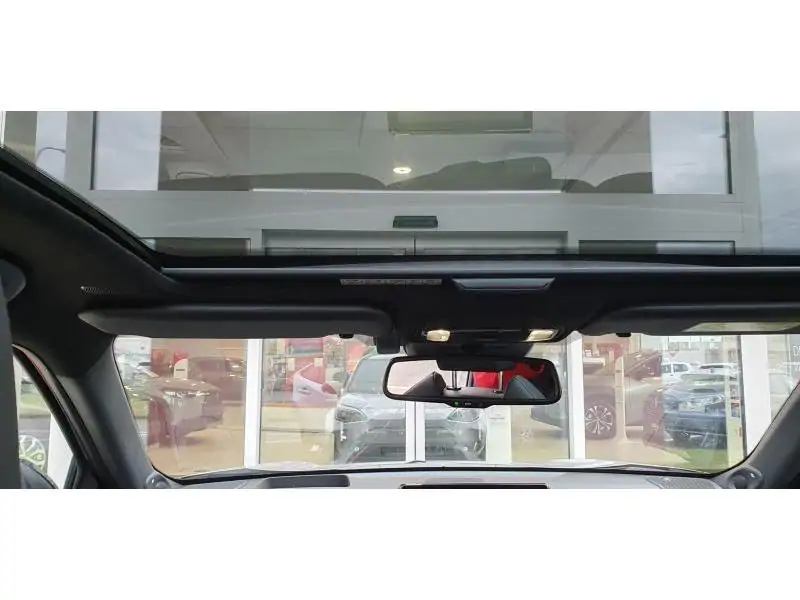 Nieuw Toyota Yaris cross B-SUV 1.5 TNGA HEV 130 2WD CVT Premiere 2VU - Silver Metallic/ Black 11
