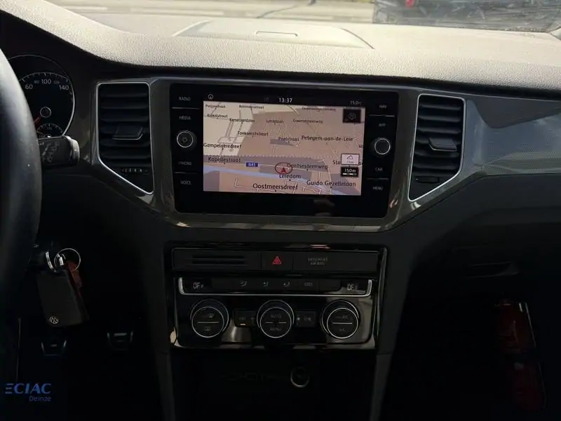 Occasie Volkswagen Golf sportsvan . 17