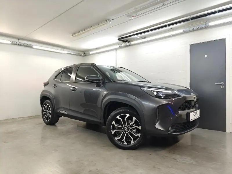 Occasie Toyota Yaris cross B-SUV 1.5 TNGA HEV 130 2WD CVT Executive 1G3 - Grey Metallic (1G3) 2