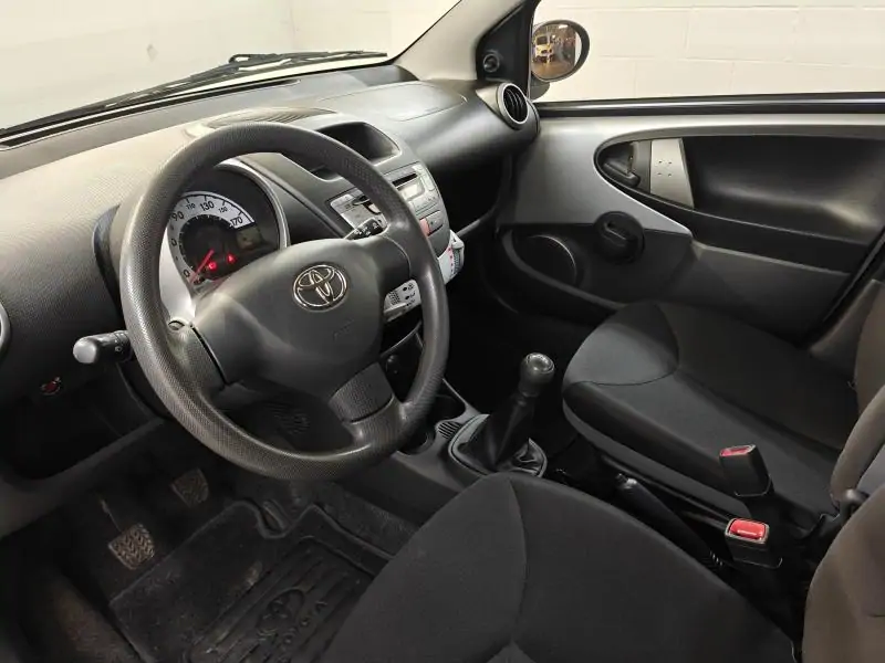 Occasie Toyota Aygo Life - 60987km - Airco - Garantie GREY - Gris 5