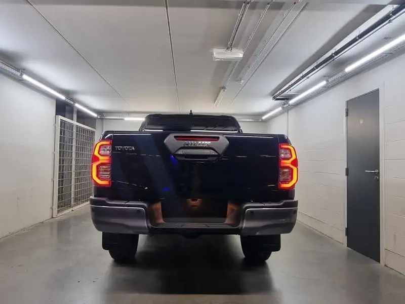 Nieuw Toyota Hilux 4x4 Double Cab 2.8L Diesel MHEV 6AT Invincib 218 - ATTITUDE BLACK 8