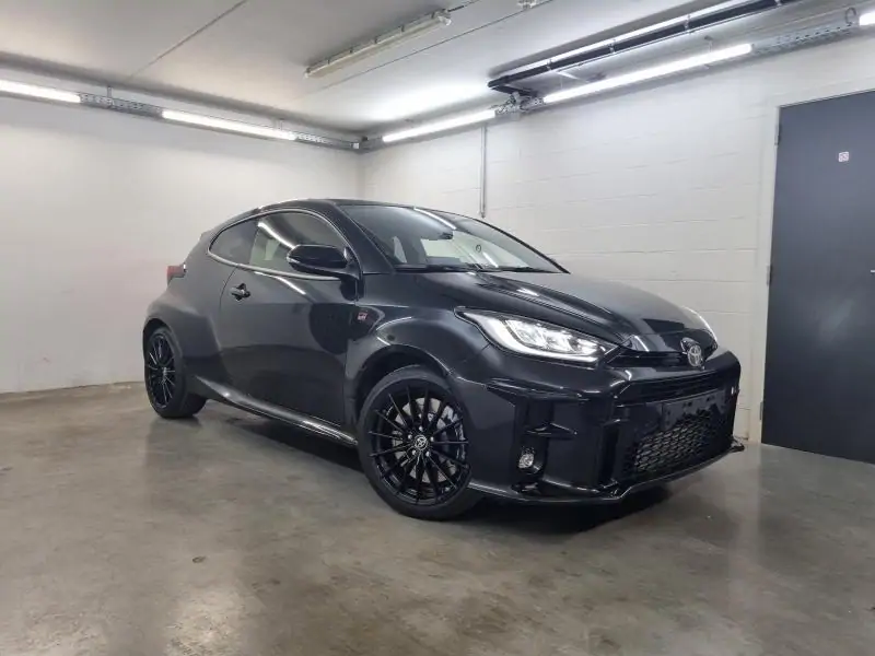 Occasie Toyota Yaris gr Hatchback 1.6L Turbo MT Hi-Pack LHD 219 - PRECIOUS BLACK METALLIC 2