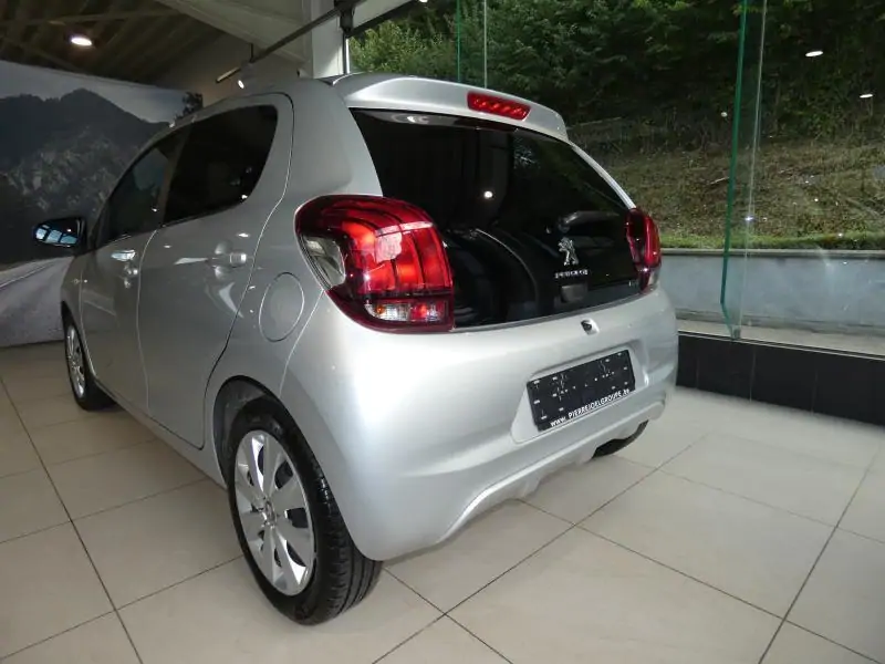 Occasion Peugeot 108 Style Gris (GREY) 4